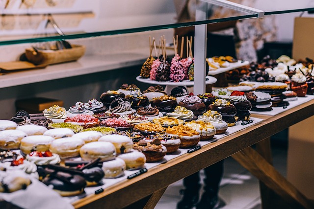 Donat : Apa itu Donat, Sejarah Asal Usul, Asal Kata dan Brand yang Terkenal